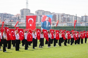 19 Mayıs Atatürk’ü Anma, Gençlik ve Spor Bayramı Aliağa’da Coşkuyla Kutlandı Galeri