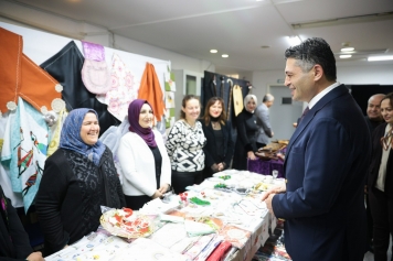 Aliağa Tüpraş Halk Eğitimi Merkezi’nden Yeni Yıl Sergisi Galeri