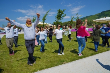 Aliağa Yörükler Derneği Güneşli Havanın Tadını Obapark’ta Çıkardı Galeri