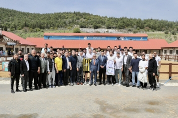 Aliağa’nın Profesyonel Kulüpleri Bir Araya Geldi Galeri