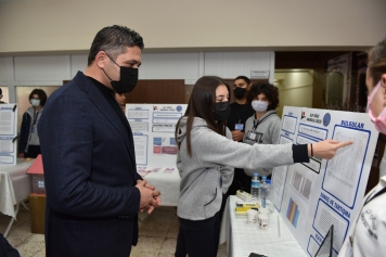 Alp Oğuz Anadolu Lisesi’nden TÜBİTAK Bilim Şenliği Galeri