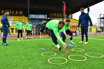 Lider Aliağaspor FK, Çiğli Deplasmanına Hazırlanıyor Galeri