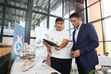 Türkiye Birincisi Aliağalı Devrim Baran Gündüz’den Maket Sergisi Galeri