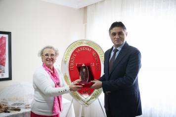 Başkan Serkan Acar’a Desteklerinden Dolayı Özel Şilt Galeri