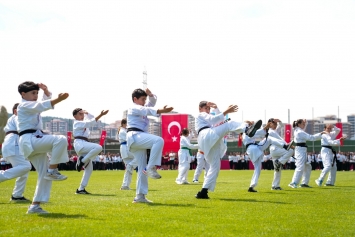 19 Mayıs Atatürk’ü Anma, Gençlik ve Spor Bayramı Aliağa’da Coşkuyla Kutlandı Galeri