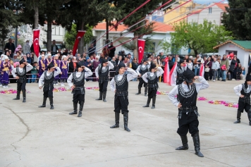 Aliağa’da 23 Nisan Çocuk Bayramı Coşkuyla Kutlandı Galeri