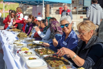 Aliağa’da 3. Zeytin Hasat Şenliği Düzenlendi Galeri