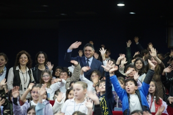 Aliağalı Minikler Belediye Yönetimini Yerinde Öğrendi Galeri