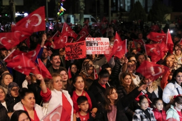 Binlerce Aliağalı Cumhuriyet Kortejinde Buluştu Galeri