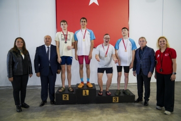 Özel Sporcular Aliağa’da Kulaç Attı Galeri