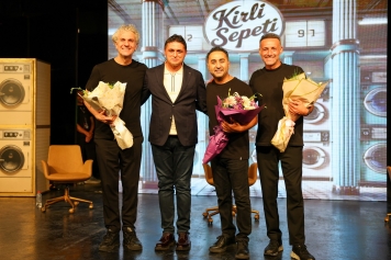 ALİAĞA SANAT GÜNLERİNDE ÜÇÜNCÜ HAFTA TİYATRO VE MÜZİKLE RENKLENDİ Galeri