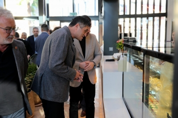 Aliağa’nın Yeni Buluşma Noktası: ALBEST Meydan Kafe Galeri