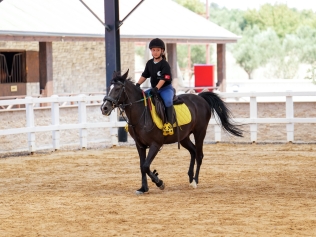 ALİAPARK ATLI SPOR KULÜBÜ’NDE İLK LİSANS SINAVI GERÇEKLEŞTİRİLDİ Galeri