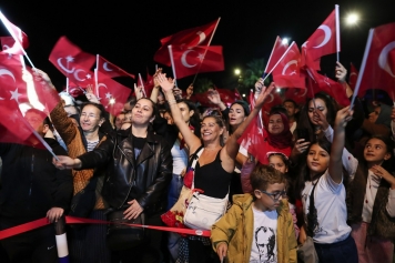 Binlerce Aliağalı Cumhuriyet Kortejinde Buluştu Galeri