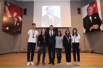 Aliağa’da Atatürk'ü Anma, Gençlik ve Spor Bayramı Coşkusu Galeri