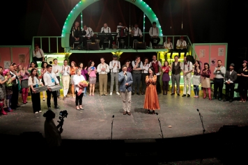 Aliağa Belediye Tiyatrosu Oyuncularından Muhteşem Performans Galeri