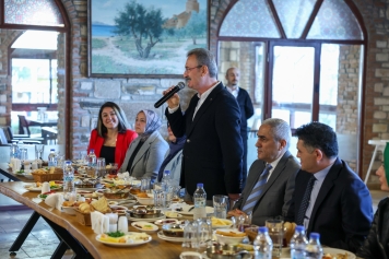 ALİAĞA’DA MUHTARLAR GÜNÜ KUTLANDI Galeri