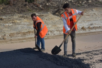 Yeni Mahalle’de Asfalt Çalışmaları Devam Ediyor Galeri