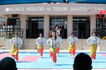 Aliağa’da Atatürk'ü Anma, Gençlik ve Spor Bayramı Coşkusu Galeri