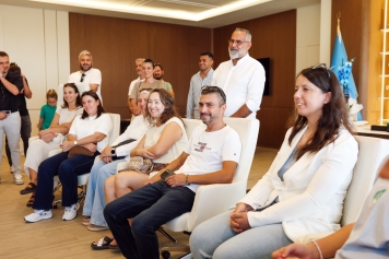 Başkan Serkan Acar, Başarılı Yüzücüleri Makamında Ağırladı Galeri