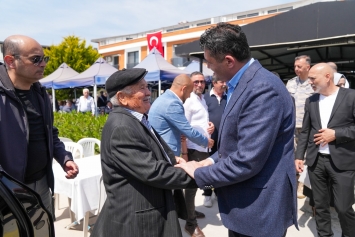 ŞAKRAN’DA AHDE VEFA: ESKİ BAŞKANLAR REFİK ERTEM VE ZEKİ ŞEN’İN İSİMLERİ CADDELERE VERİLD Galeri