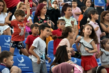 Uğur Aslan Aliağa’da Gönülleri Fethetti Galeri