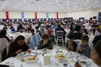 Ramazan’ın İlk İftarına Yoğun İlgi Galeri