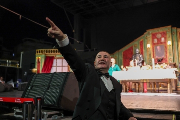ALİAĞA SANAT GÜNLERİ, “KARANLIKTA KUMPAS”I AĞIRLADI Galeri