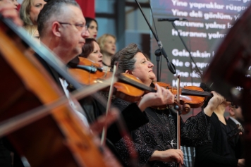 ASEV TSM Korosu Şekip Ayhan Özışık Eserleriyle Sahne Aldı Galeri