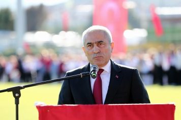 Cumhuriyetin 102.Yıl Gururu Aliağa Atatürk Stadında Yaşandı Galeri