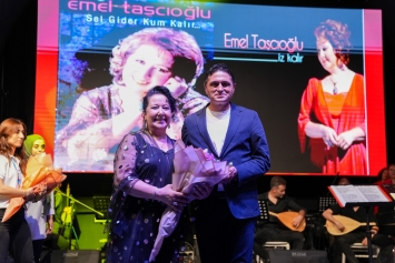 ALİAĞA’DA EMEL TAŞÇIOĞLU RÜZGARI Galeri