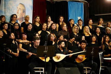 Aliağa’da Türk Halk Müziği Rüzgarı Esti Galeri