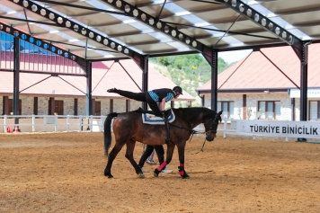 Aliağa’nın Özel Çocuklarından Rengarenk 2. Bahar Şenliği Galeri