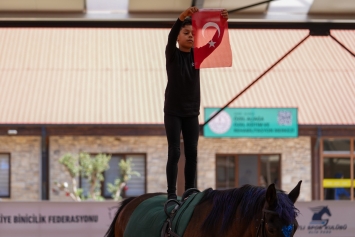 Aliağa’da Anlamlı Organizasyon: İzmir Atlı Cimnastik Bölge Şampiyonası Galeri