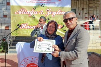 Aliağa’da 3. Zeytin Hasat Şenliği Düzenlendi Galeri