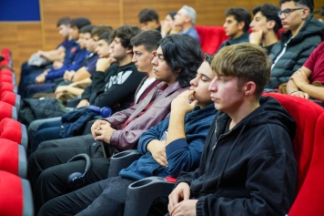 ALİAĞA’DA KARİYER VE İŞ FUARI DÜZENLENDİ Galeri