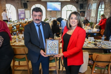 ALİAĞA’DA MUHTARLAR GÜNÜ KUTLANDI Galeri
