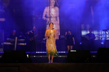 ALİAĞA SANAT GÜNLERİNDE ÜÇÜNCÜ HAFTA TİYATRO VE MÜZİKLE RENKLENDİ Galeri