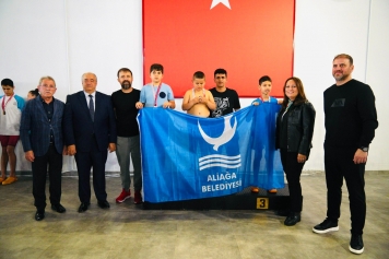Özel Sporcular Aliağa’da Kulaç Attı Galeri