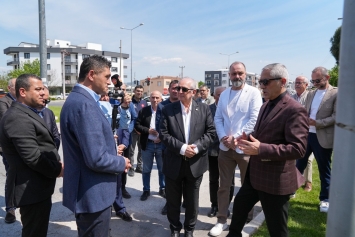 ŞAKRAN’DA AHDE VEFA: ESKİ BAŞKANLAR REFİK ERTEM VE ZEKİ ŞEN’İN İSİMLERİ CADDELERE VERİLD Galeri