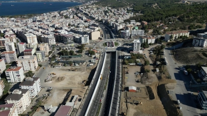 Aliağa Cumhuriyet Bayramı’nı İzel-Çelik-Ercan İle Kutladı Galeri