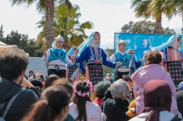 Aliağa’da 23 Nisan Çocuk Bayramı Coşkuyla Kutlandı Galeri