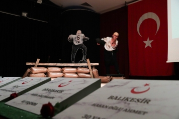 Aliağa’da Çanakkale Zaferi'nin 111. Yıl Dönümü Kutlandı Galeri