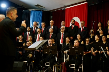 Aliağa’da Türk Halk Müziği Rüzgarı Esti Galeri