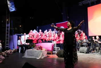 ALİAĞA’DA EMEL TAŞÇIOĞLU RÜZGARI Galeri