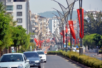 Aliağa, Büyük Zafer İçin Bayraklarla Donatıldı Galeri