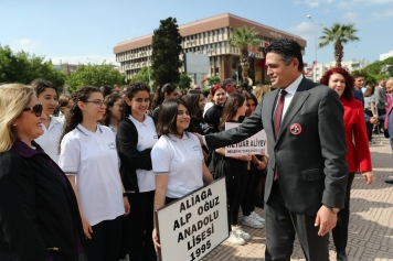 Aliağa’da Atatürk'ü Anma, Gençlik ve Spor Bayramı Coşkusu Galeri