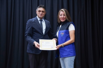 Aliağa’da Orman Yangınlarıyla Mücadele Eden Personele Teşekkür Belgesi Galeri