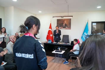 Aliağa’nın Özel Sporcularından Atletizm ve Yüzmede Büyük Başarı Galeri