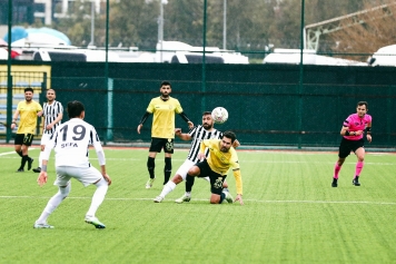Aliağaspor FK, Liderliğini Sürdürdü Galeri